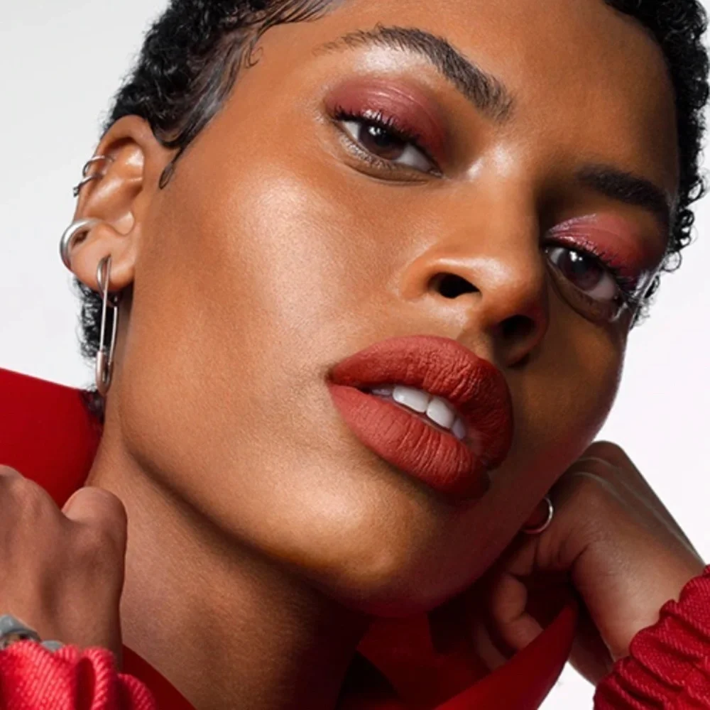 long-wearing, transfer-resistant, vegan lipstick,  teardrop-shaped tip